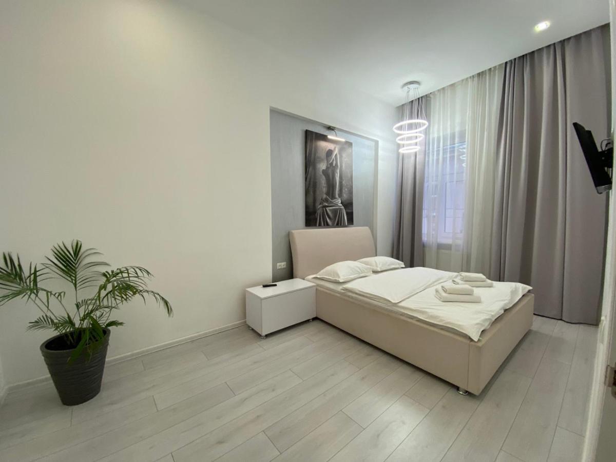 Galicia Apartments Lviv Exterior photo